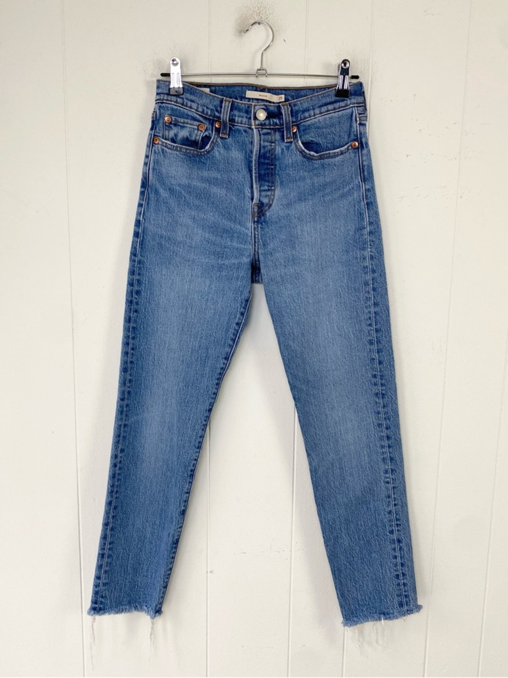 Levis Women's Premium Wedgie Straight Fit‎ Denim Jeans Raw Hem Button Fly 25x25"